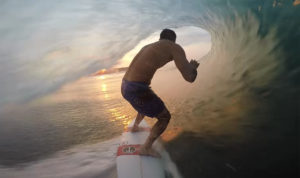 Ben Bourgeois dans un tube parfait au Nicaragua